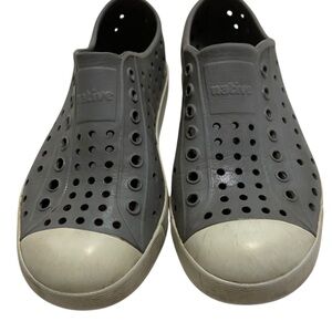 Native Jefferson Kid slip on sneakers size 13